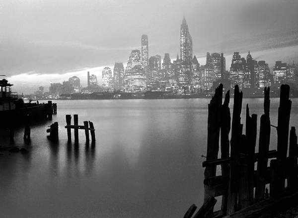 Manhattan Skyline, New York 1946 / Photo © Fred Stein / Bridgeman Images
