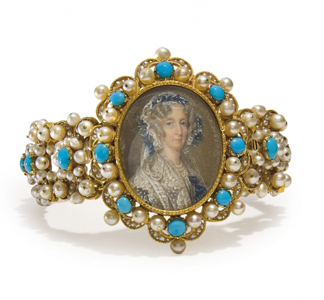 CH356598 Bracelet containing a minature of Marie-Amelie, Queen of the French (gold, pearls, turquois and w/c on ivory), 19th century