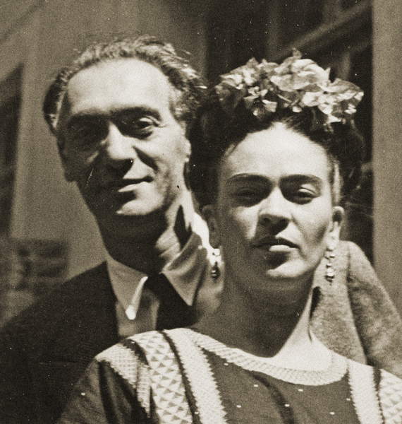 foto Ritratto di Nickolas Muray e Frida Kahlo, New York c.1928 (foto b/n), Tina Modotti, (1896-1942) / Private Collection / Prismatic Pictures / Bridgeman Images 